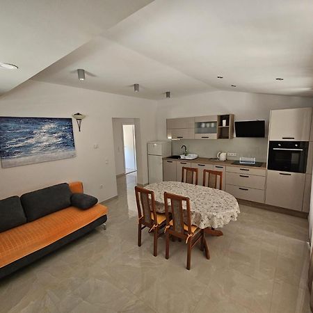 Filip Apartment Omiš Екстериор снимка
