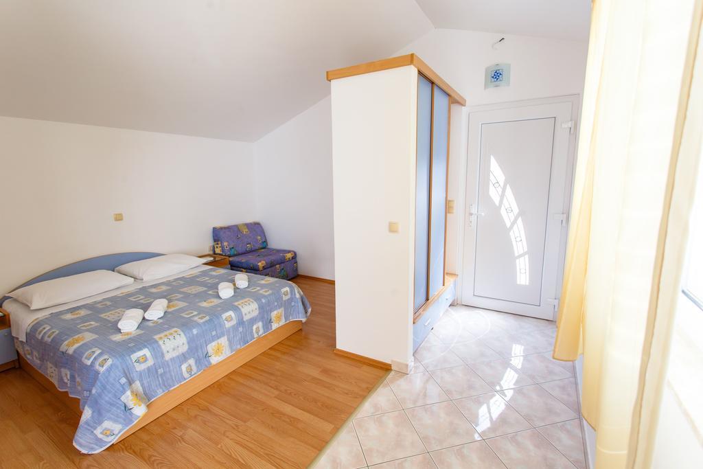 Filip Apartment Omiš Стая снимка